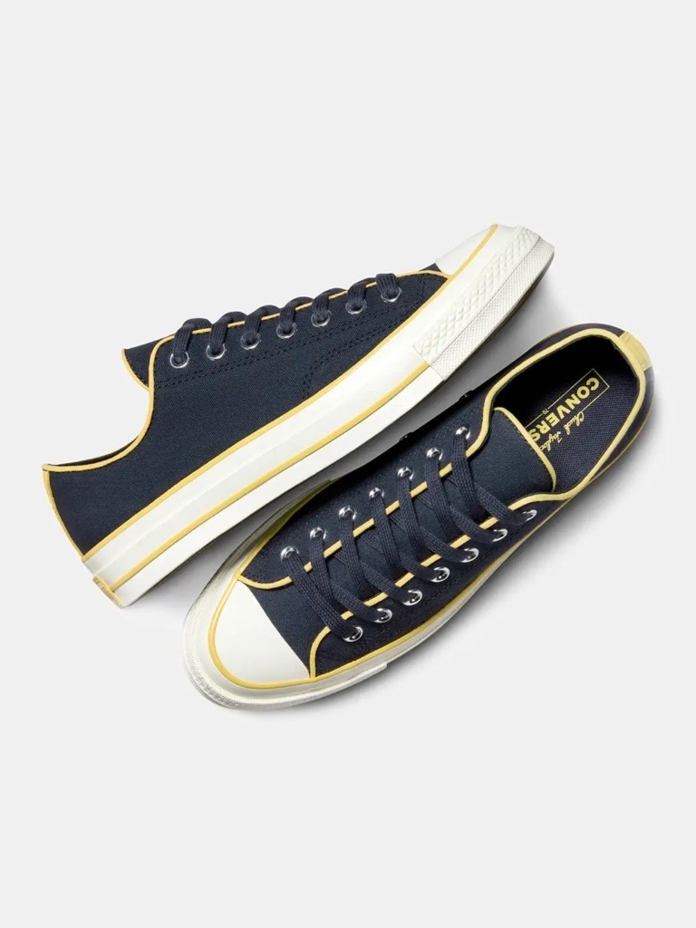 Converse Men Chuck 70 Canvas & Cotton Low Top Sneaker - Picture 8 of 11